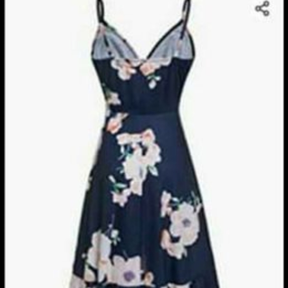 Casual summer dress - Picture 2 of 2